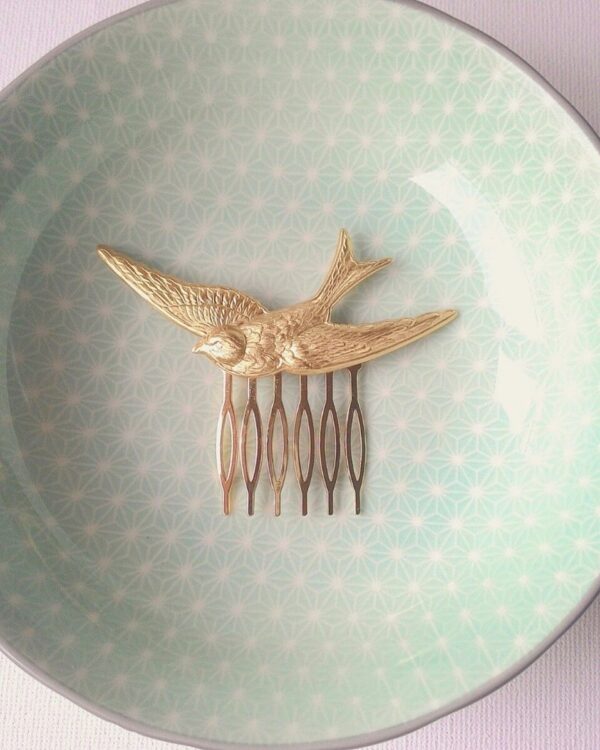 หวีสับนกน้อย - หวีสับดีไซน์นกตัวเล็กๆ กำลังบิน